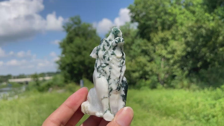 Unique,Natural Crystal Moss Agate Howling Wolf Carving