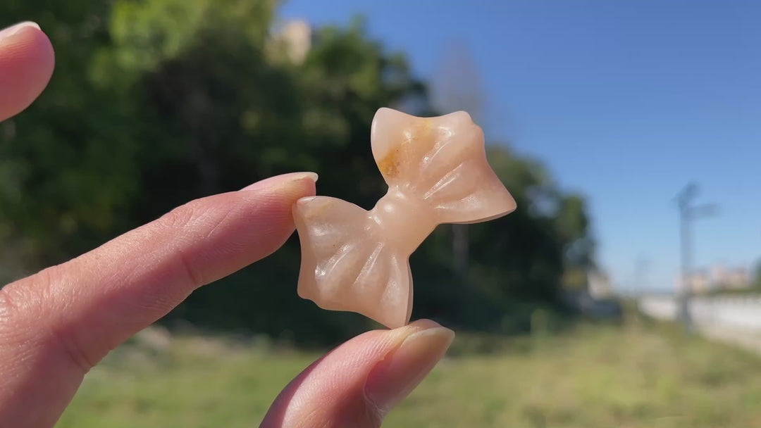 Natural Crystal Carving Pink Aventurine Bow