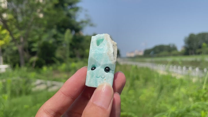 Natural Crystal Hemimorphite Groot Carving