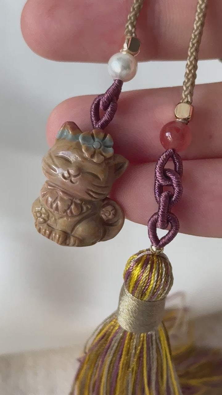 Natural Alashan Agate Cat Pendant