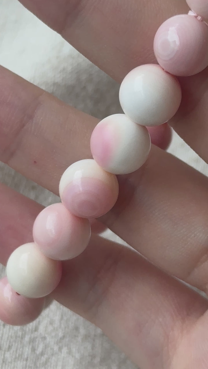 Queen Conch Shell Bead Bracelet 9.3-9.7mm