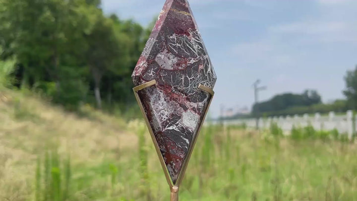 Unique,Natural Mexican Agate Diamond Slice With Stand