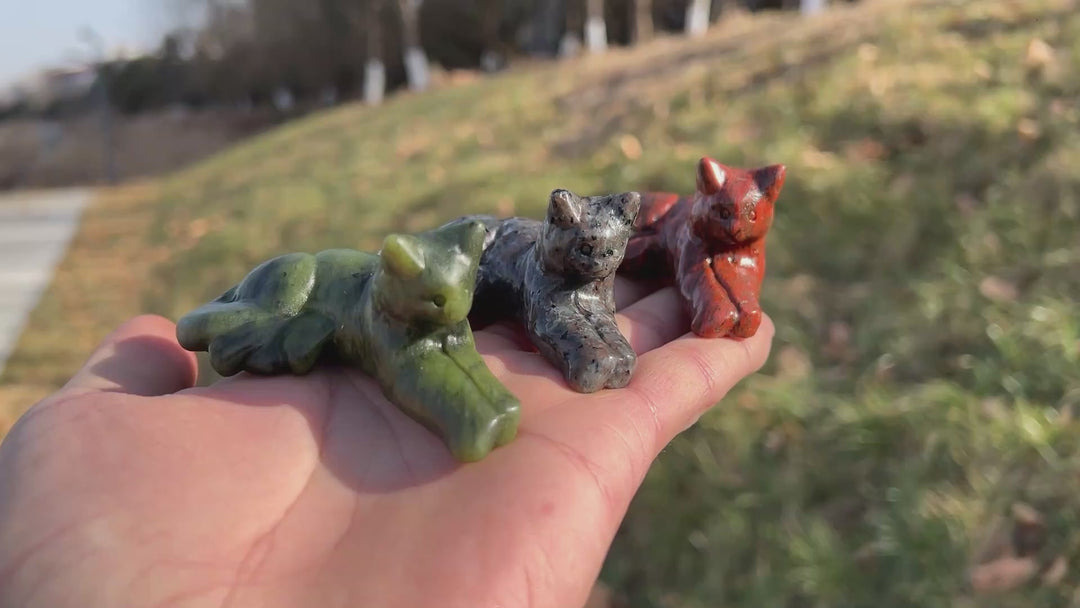 Natural Crystal Carving Curled-Tail Lying Cat