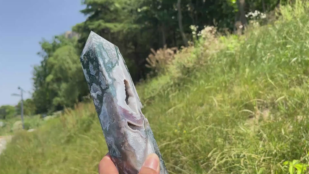 Unique,Natural Large Moss Agate Point