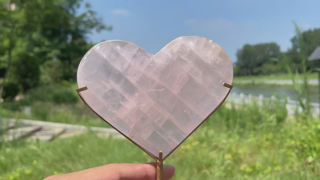 Unique,Natural Crystal Elegant Rose Quartz Heart With Stand