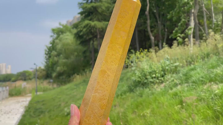 Unique,Natural Crystal Yellow Aventurine Point