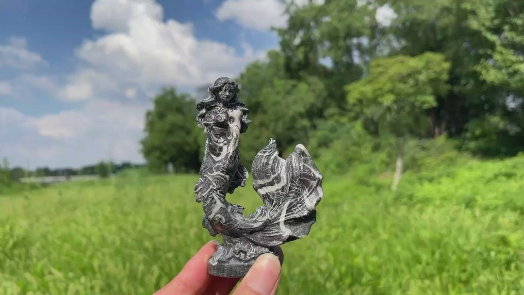 Natural Beautiful Mermaid Crystal Carving