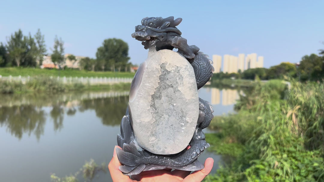 Agate Geode Dragon