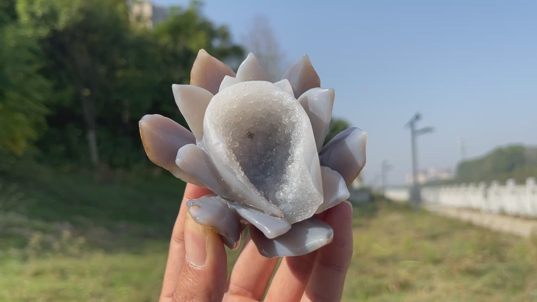 Unique,Natural Crystal Carving Agate Geode Lotus