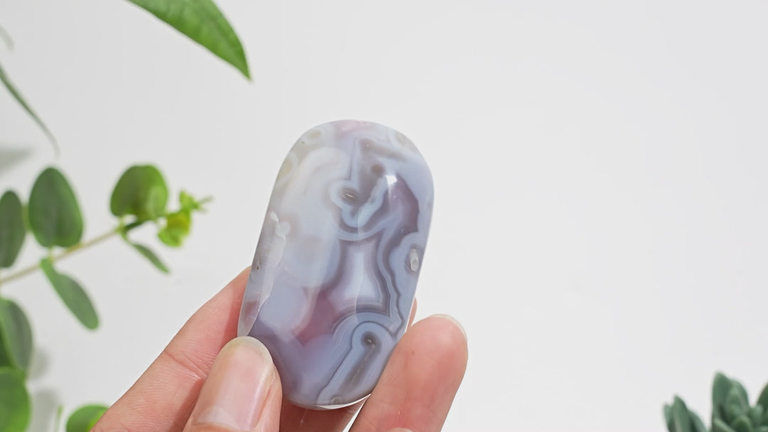 Natural Crystal Agate Palm Stone
