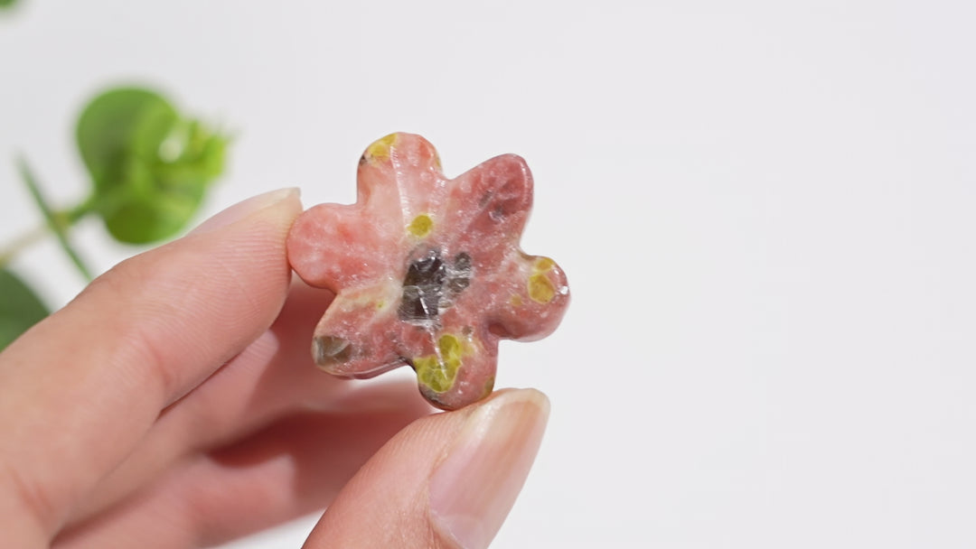 Natural Crystal Mixed Material Mini Snowflake