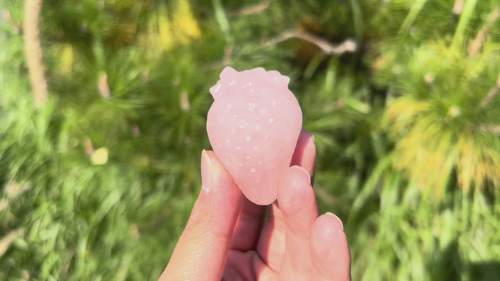 Natural Carving Rose Quartz Strawberry