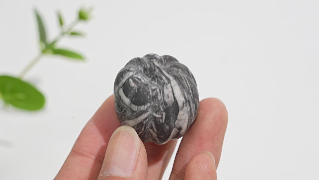 Natural Crystal Carving Small Pumpkin