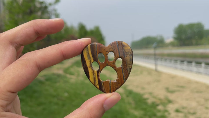 Natural Crystal Heart Cat Paw Carving