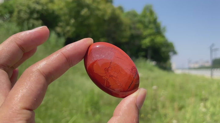 Natural Crystal Red Jasper Palm Stone