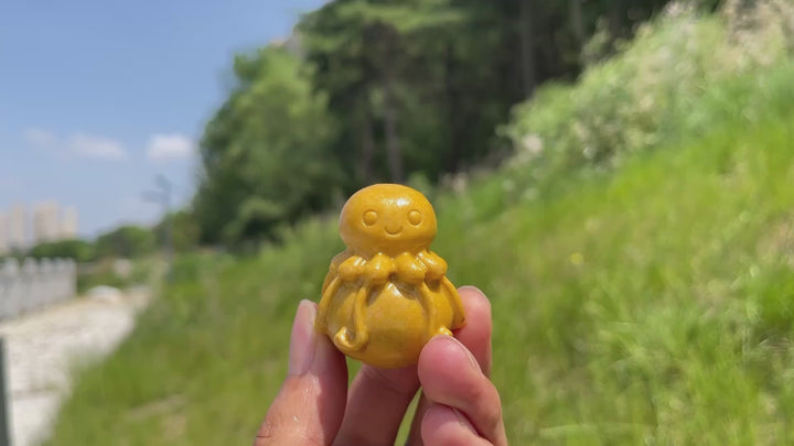 Natural Crystal Whimsical Bubble Octopus Carving