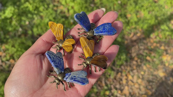 Natural Crystal Carving Bee