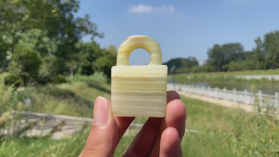 Natural Crystal Carving Lock And Key