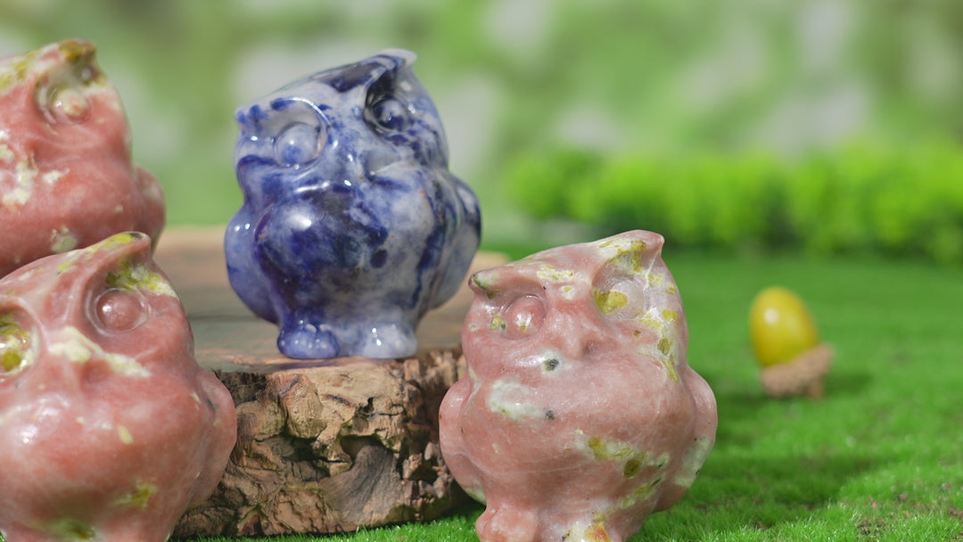Natural Crystal Carving Owl
